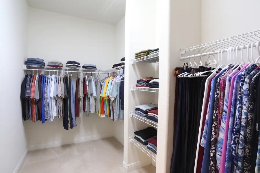 Edited room photo after clutter cleanup